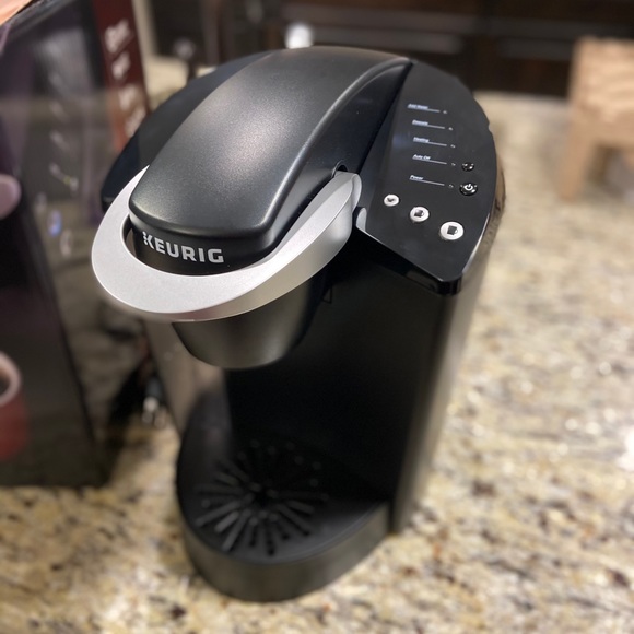 Keurig K Classic Model - Picture 2 of 2